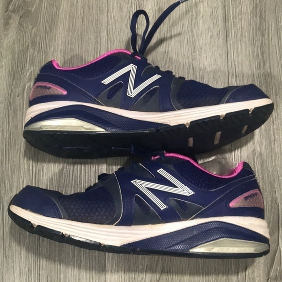 New Balance Performance/Motion Control Runners. Size 8.5 - Picture 4 of 10